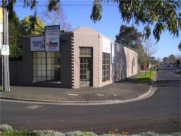 Click to view all images 111 Halifax Street Brighton VIC 3186 - Image 1