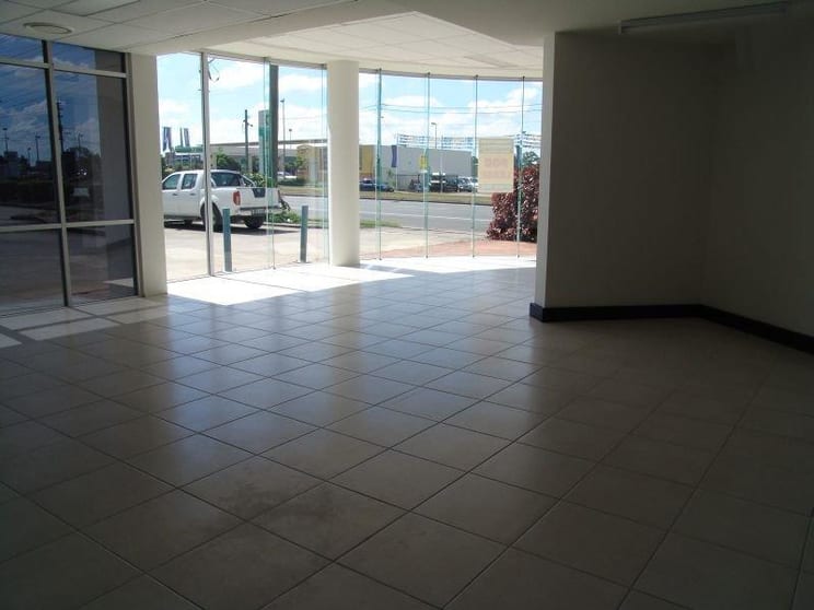 Click to view all images Morayfield QLD 4506 - Image 2
