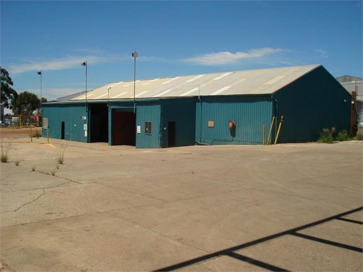 Click to view all images 101 Ewing Street Welshpool WA 6106 - Image 3