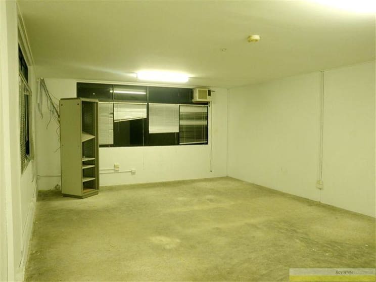 Click to view all images Stafford QLD 4053 - Image 2