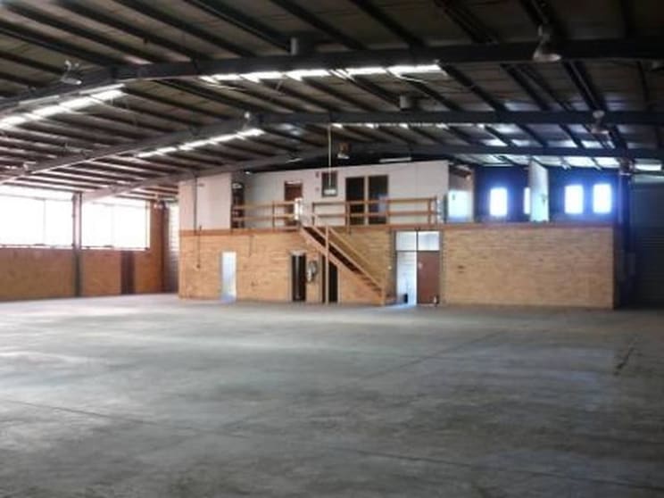 Click to view all images 110 Mcewan Road Heidelberg West VIC 3081 - Image 3