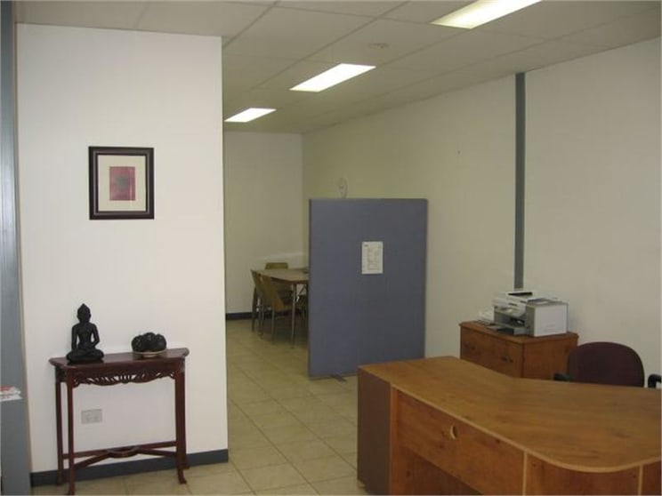 Click to view all images 2/1-3 Westpool Drive Hallam VIC 3803 - Image 2