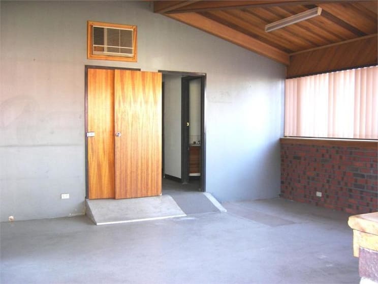 Click to view all images Unit 1/105 Wingfield Road Wingfield SA 5013 - Image 3