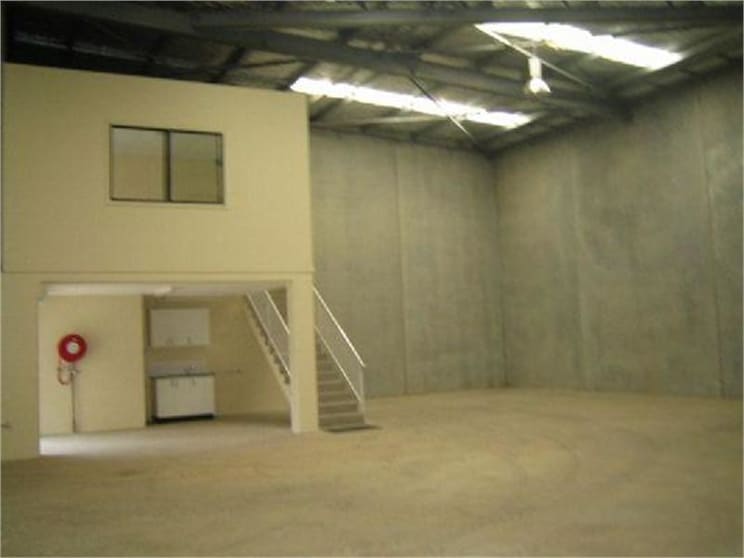 Click to view all images Lansvale NSW 2166 - Image 2