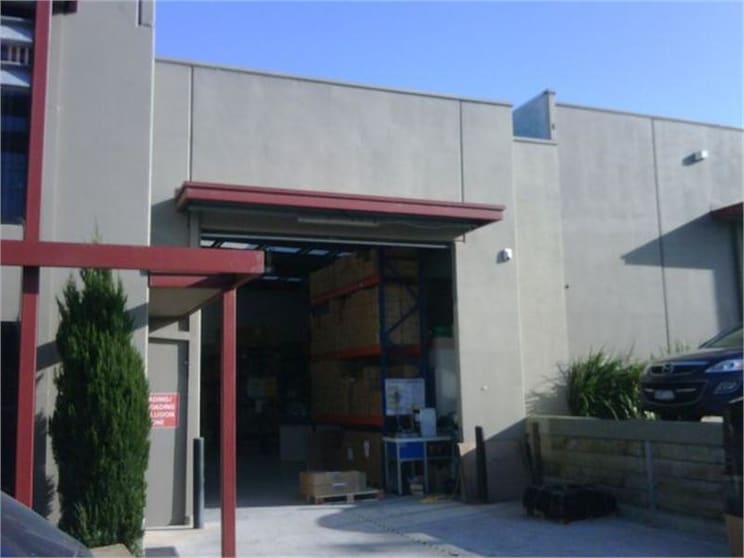 Click to view all images 2/11-12 Carl Court Hallam VIC 3803 - Image 2