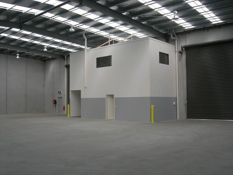 Click to view all images 18-20 Star Cr Hallam VIC 3803 - Image 3