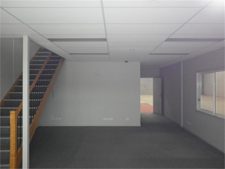 Click to view all images 8 Astro Court Hallam VIC 3803 - Image 2