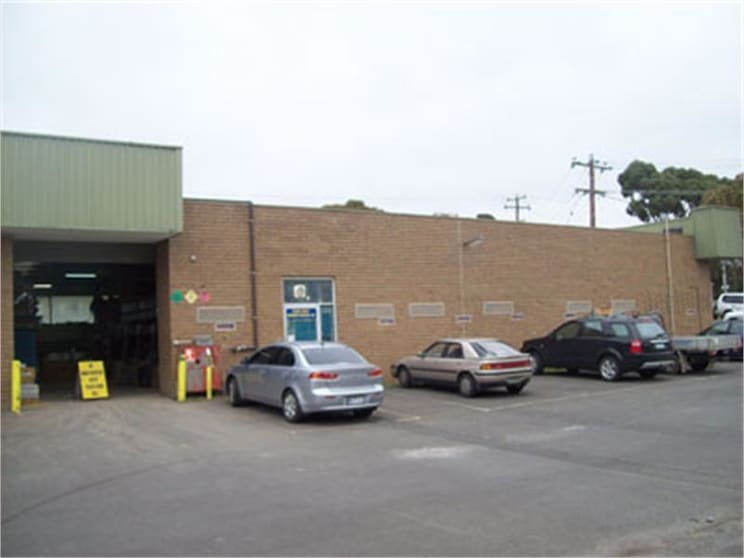 Click to view all images 1/967 Mountain Highway Boronia VIC 3155 - Image 3