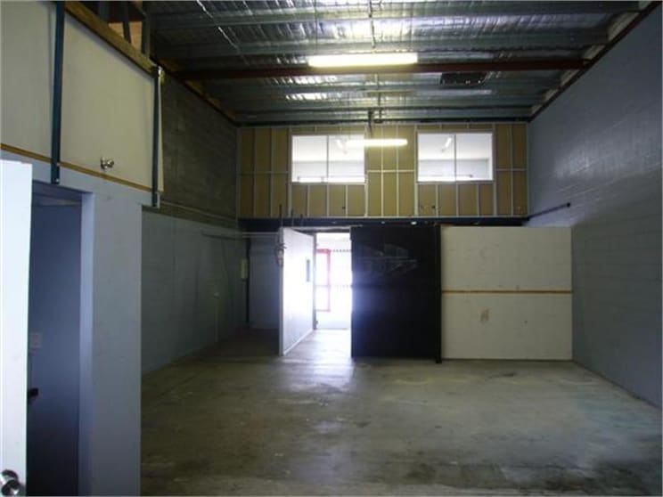 Click to view all images Sumner QLD 4074 - Image 2
