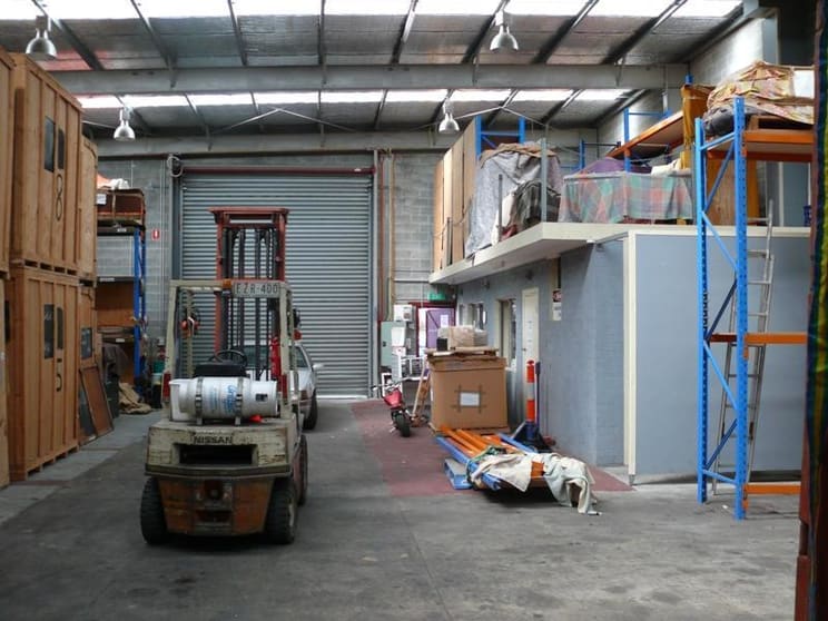 Click to view all images 57 Mologa Road Heidelberg West VIC 3081 - Image 2