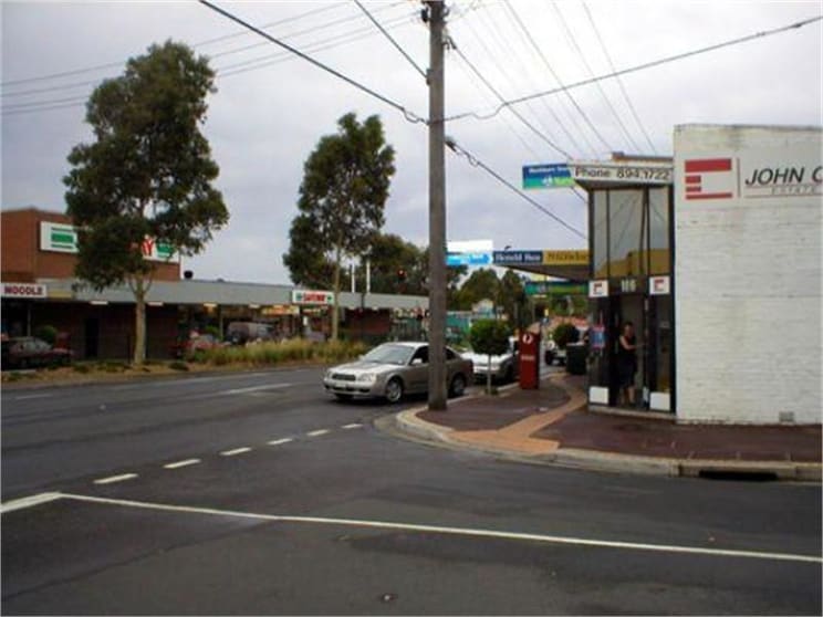 Click to view all images 106 Canterbury Road Blackburn South VIC 3130 - Image 2