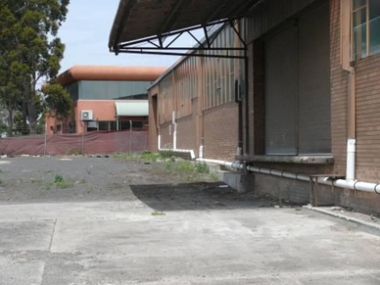 Click to view all images 32-34 Malua Street Reservoir VIC 3073 - Image 3