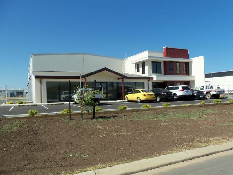 Click to view all images 29A Shanahan Road Davenport WA 6230 - Image 2