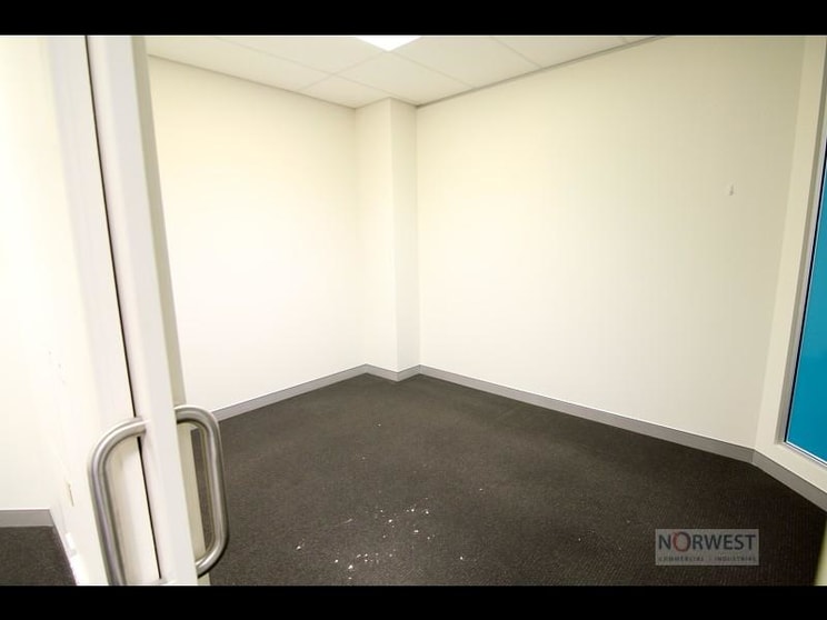 Click to view all images B1.02/20 Lexington Drive Bella Vista NSW 2153 - Image 3