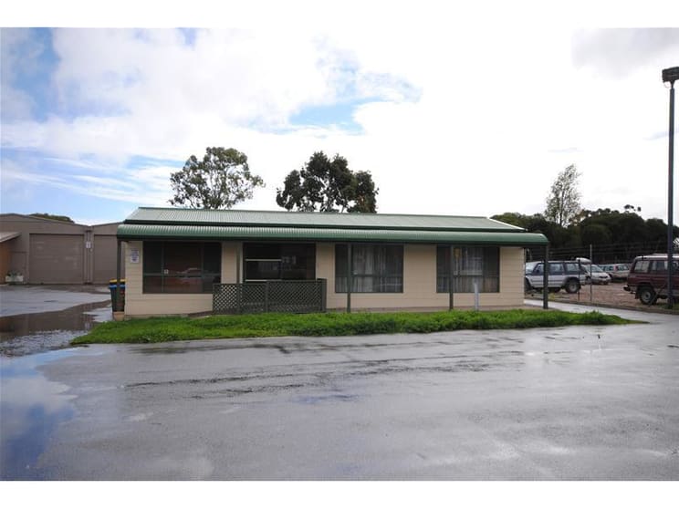 Click to view all images 590B Main North Road Gepps Cross SA 5094 - Image 3