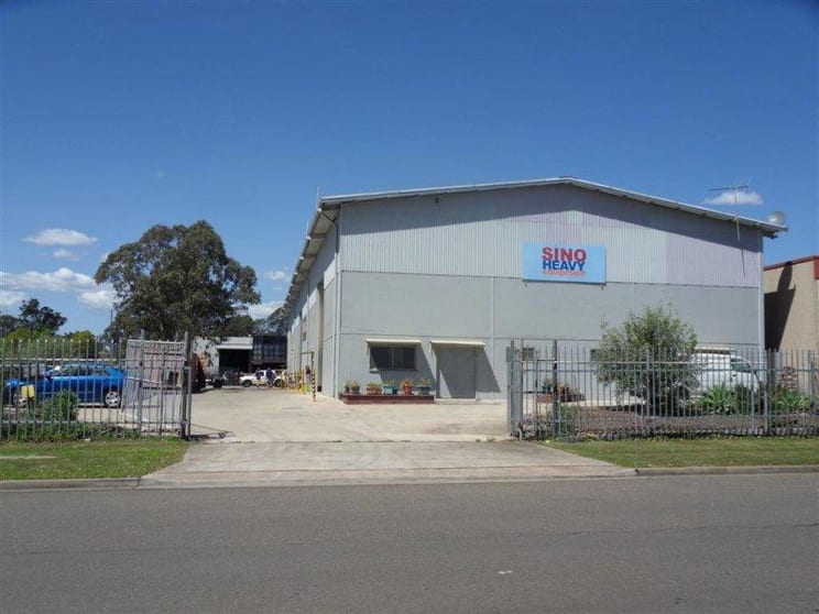 Click to view all images 34 Liverpool Street Ingleburn NSW 2565 - Image 1