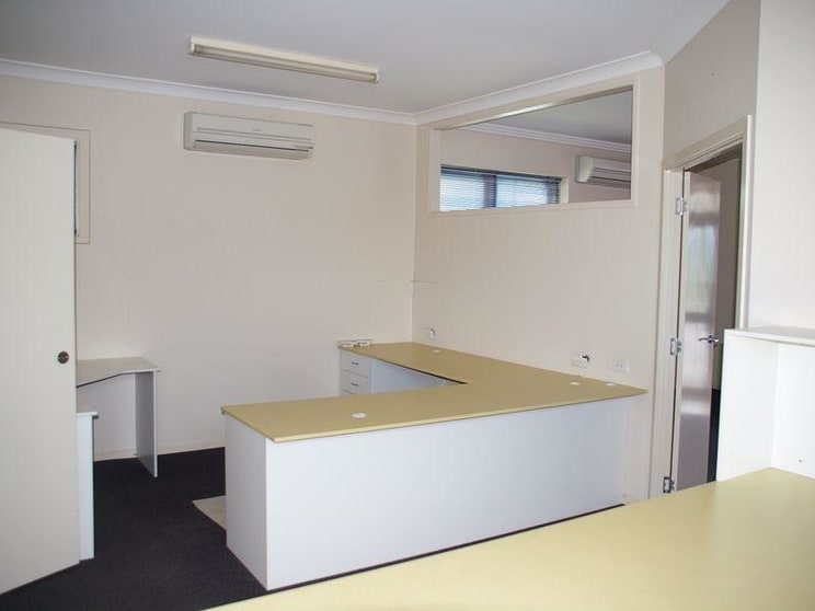 Click to view all images 25 Taylor Street Toowoomba City QLD 4350 - Image 2