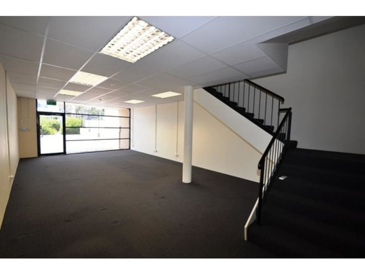 Click to view all images 1/20 Berriman Drive Wangara WA 6065 - Image 3