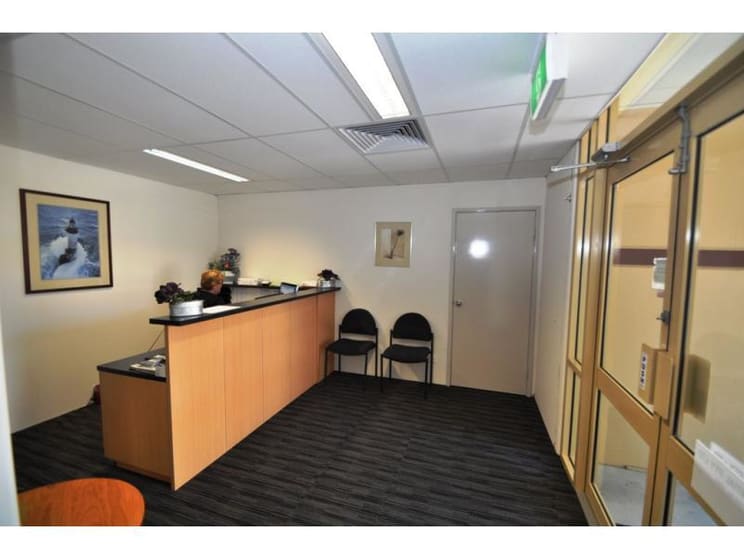 Click to view all images 2/39 Enterprise Crescent Malaga WA 6090 - Image 3