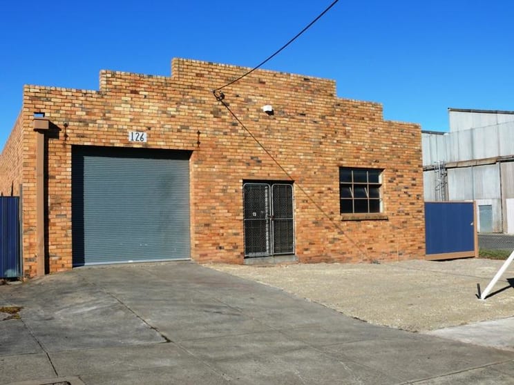 Click to view all images 126 McEwan Road Heidelberg West VIC 3081 - Image 2