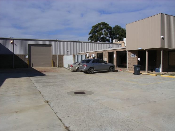Click to view all images 661 Dundas Road Forrestfield WA 6058 - Image 1