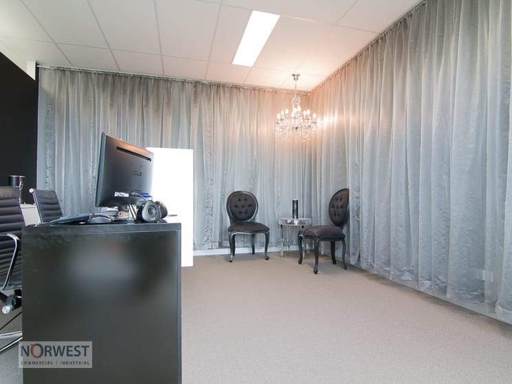 Click to view all images 2.25a - LE/14-16 Lexington Drive Bella Vista NSW 2153 - Image 2