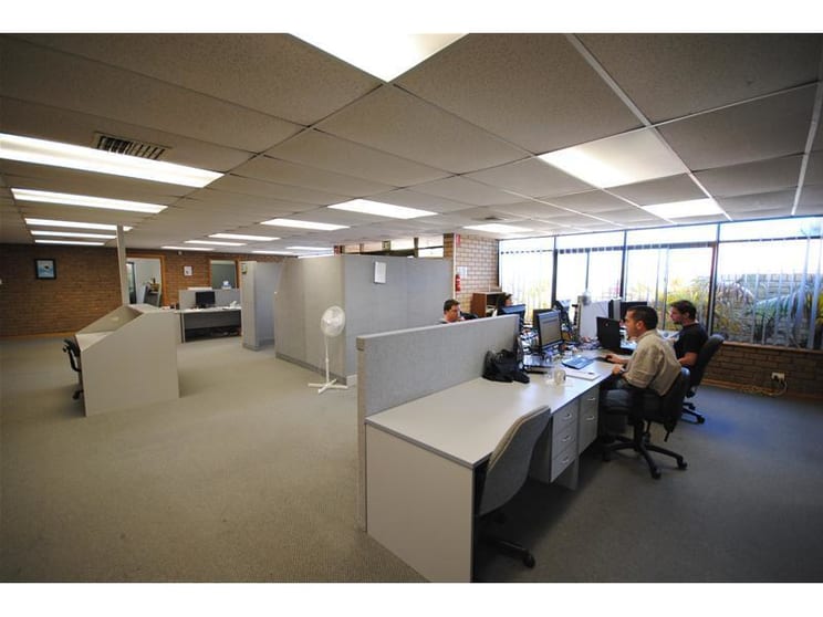 Click to view all images 1 Hawke Street Albert Park SA 5014 - Image 2
