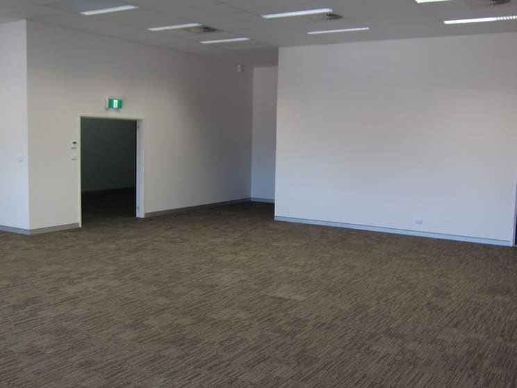 Click to view all images 8/2 Yallourn Street Fyshwick ACT 2609 - Image 2