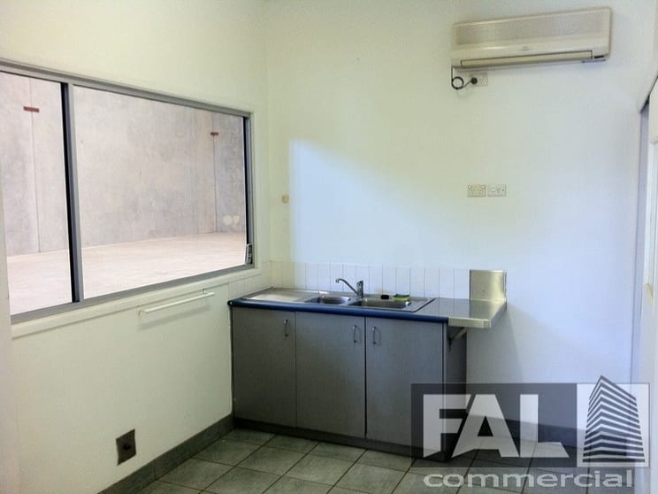 Click to view all images 22 Finsbury Street Wilston QLD 4051 - Image 2