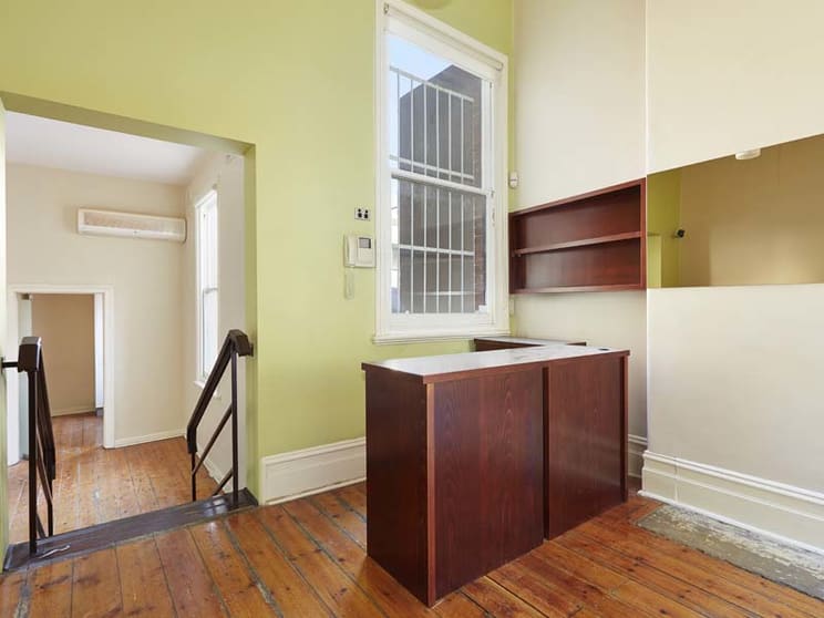Click to view all images 1/17 Grey Street St Kilda VIC 3182 - Image 3