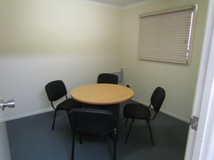 Click to view all images 3/32 Chapple Street Gladstone QLD 4680 - Image 3