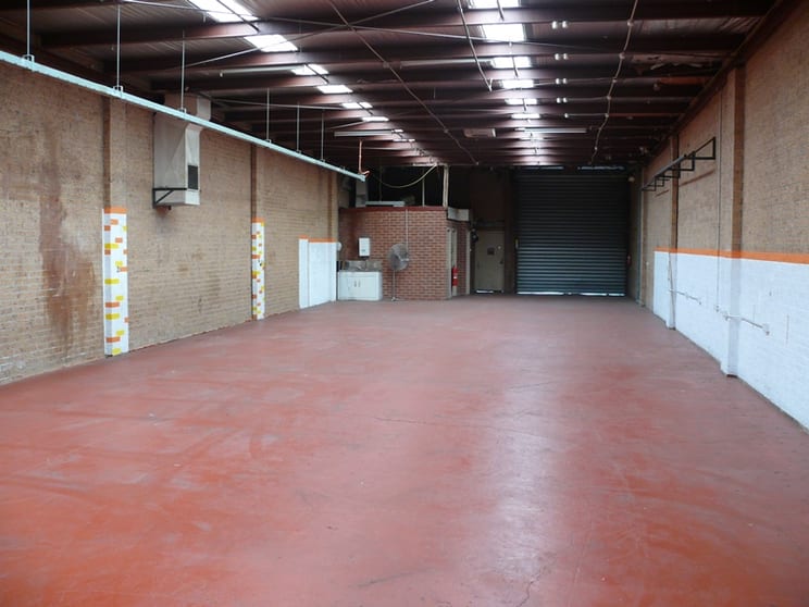 Click to view all images 2/18 Norwich Avenue Thomastown VIC 3074 - Image 2