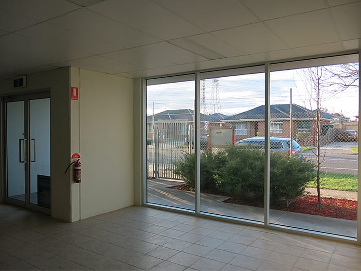 Click to view all images 2/99 Heyington Avenue Thomastown VIC 3074 - Image 2