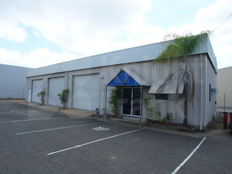 Click to view all images 3/197 Kent Street Rockhampton City QLD 4700 - Image 1