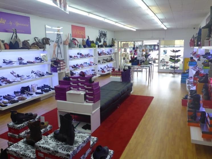 Click to view all images 180 Upper Heidelberg Road Ivanhoe VIC 3079 - Image 3
