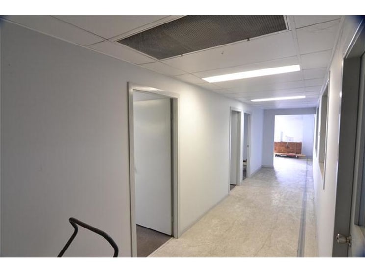Click to view all images Unit 2/26 Kinta Drive Beresfield NSW 2322 - Image 3