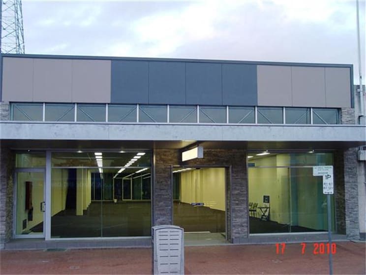 Click to view all images 18 William Street Raymond Terrace NSW 2324 - Image 1