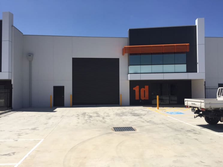 Click to view all images 136 CANTERBURY ROAD Kilsyth VIC 3137 - Image 1