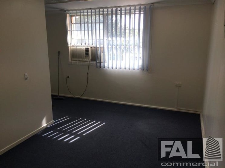 Click to view all images Suite J/399 Honour Avenue Graceville QLD 4075 - Image 2