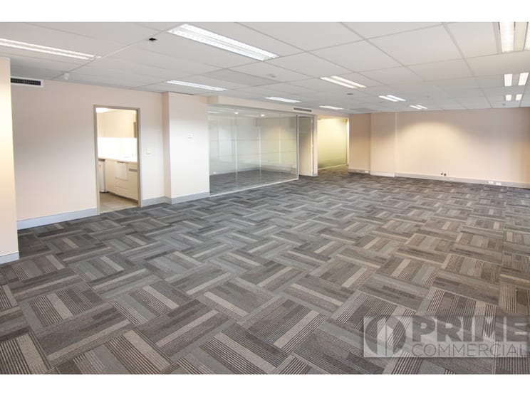 Click to view all images Milsons Point NSW 2061 - Image 2