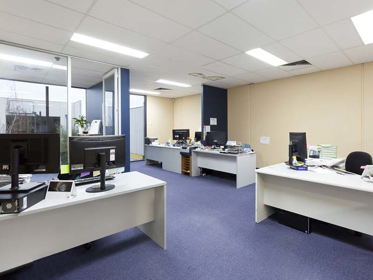 6/15 Howleys Road Notting Hill VIC 3168 - Image 3