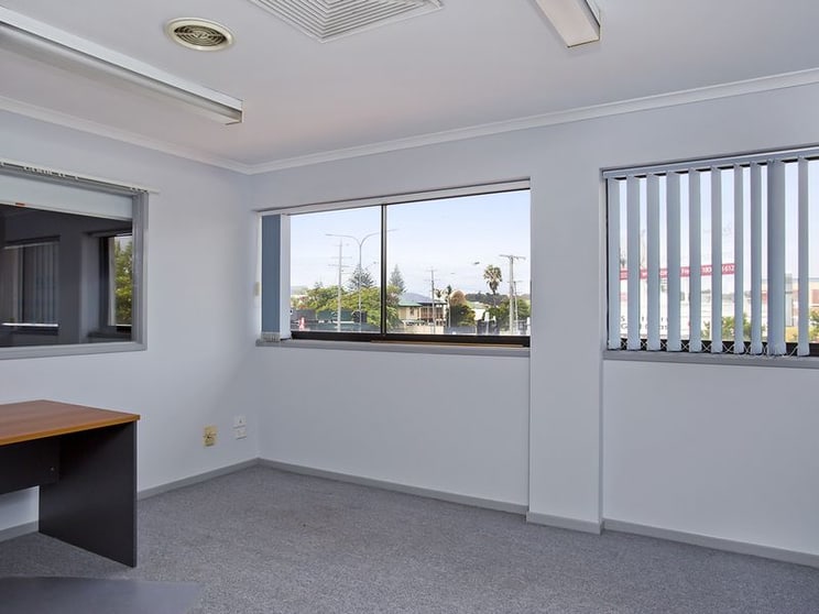 Click to view all images 2/13/1136 Gold Coast Highway Palm Beach QLD 4221 - Image 3