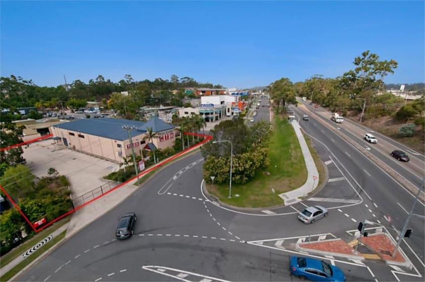 Click to view all images 4 Rina Court Varsity Lakes QLD 4227 - Image 3