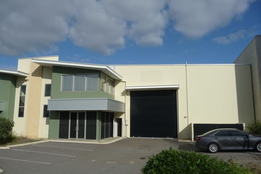 Click to view all images 12B Ambitious Link Bibra Lake WA 6163 - Image 1