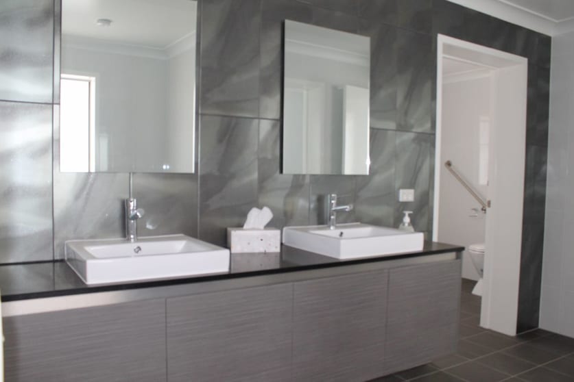 Click to view all images 9/96 Grafton Street Warwick QLD 4370 - Image 3