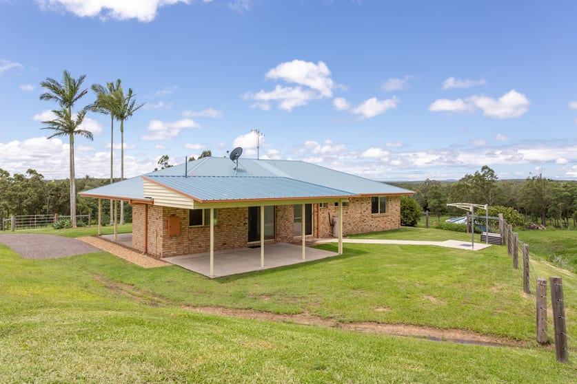 Click to view all images 250 Parsons Road Coondoo QLD 4570 - Image 2