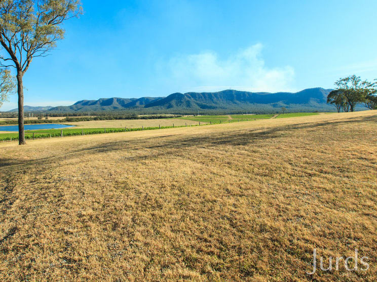Click to view all images 40 Mistletoe Lane Pokolbin NSW 2320 - Image 1
