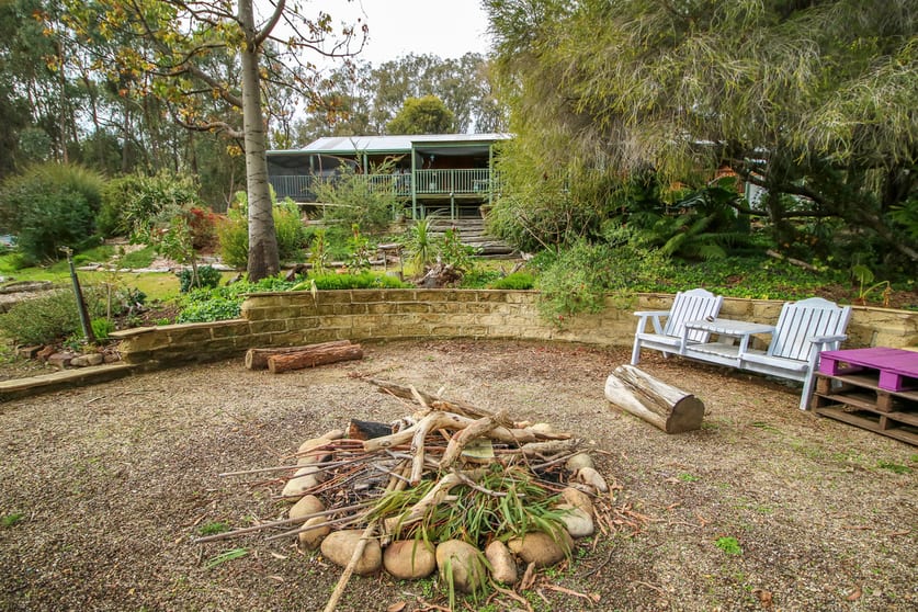 Click to view all images 350 Lake Buffalo Road Whitfield VIC 3733 - Image 3
