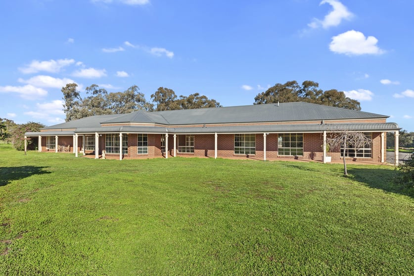 Click to view all images 1229 Calder Highway Marong VIC 3515 - Image 2