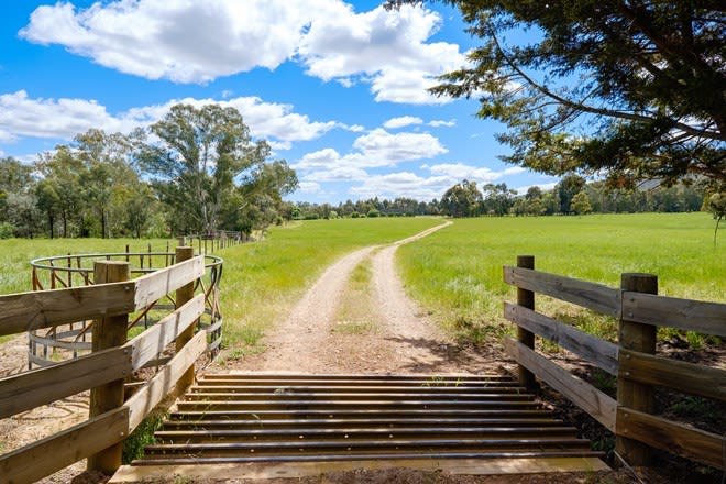 Click to view all images 3231 Midland Highway Lima South VIC 3673 - Image 3